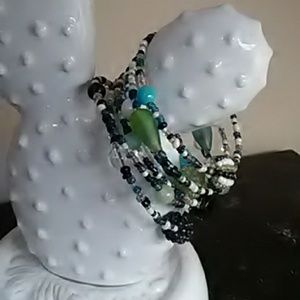 Multicolored beaded bracelet